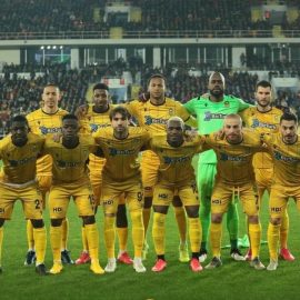 Yeni Malatyaspor'da 6 kişinin testi pozitif çıktı