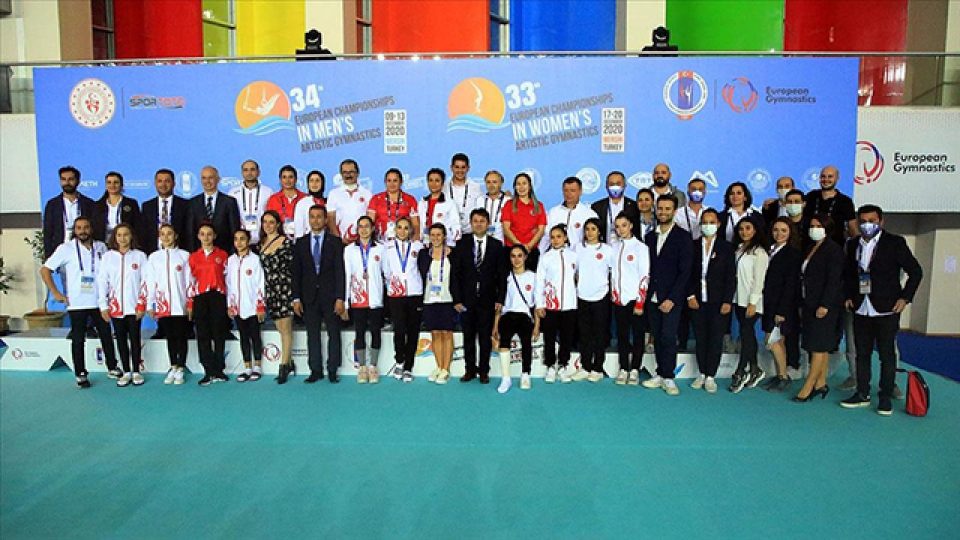 Milli cimnastikçiler 10 madalyayla tarih yazdı