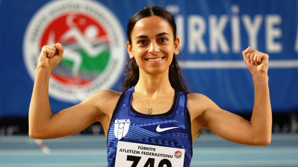 Milli atlet Ayşe Tekdal’dan tarihi rekor