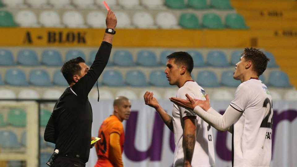 Tahkim Kurulu Enzo Roco’nun 3 maçlık cezasını onadı