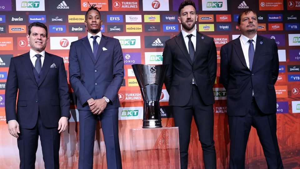 Ergin Ataman: Şampiyonluk için oynayacağız