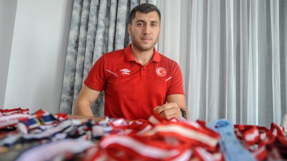 Beden eğitimi öğretmeni hentbolcu Romanya’ya transfer oldu
