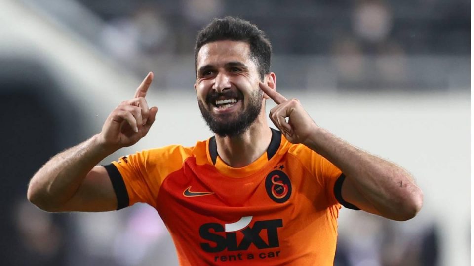 Emre Akbaba’nın sözleşmesi 2 yıl uzatıldı