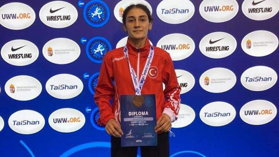 Milli sporcu Şevval Çayır’dan bronz madalya