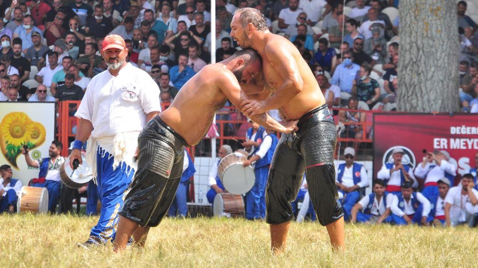 Tarihi Kırkpınar Yağlı Güreşleri’nde finalist başpehlivanlar belli oldu