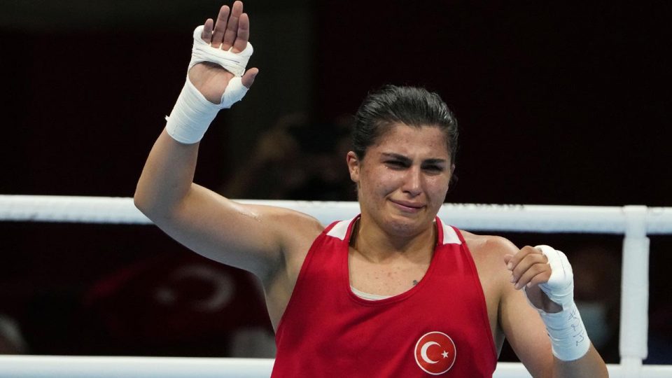 Olimpiyat şampiyonu Busenaz Sürmeneli’nin acı günü