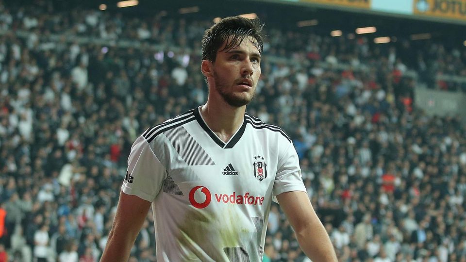 Umut Nayir Beşiktaş’a veda etti