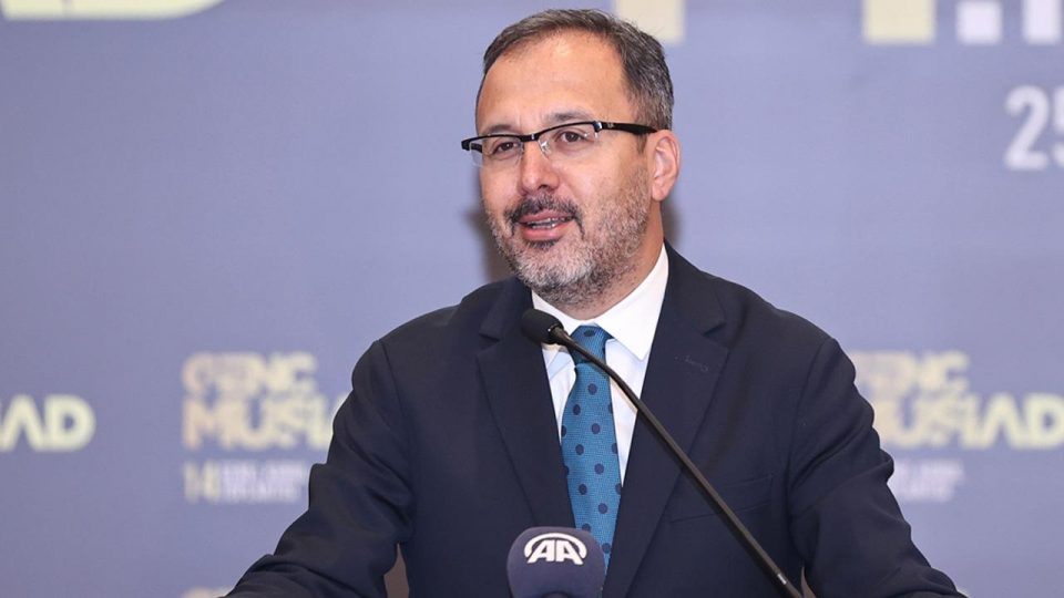 Bakan Kasapoğlu: Gençlik bizim en büyük umudumuz