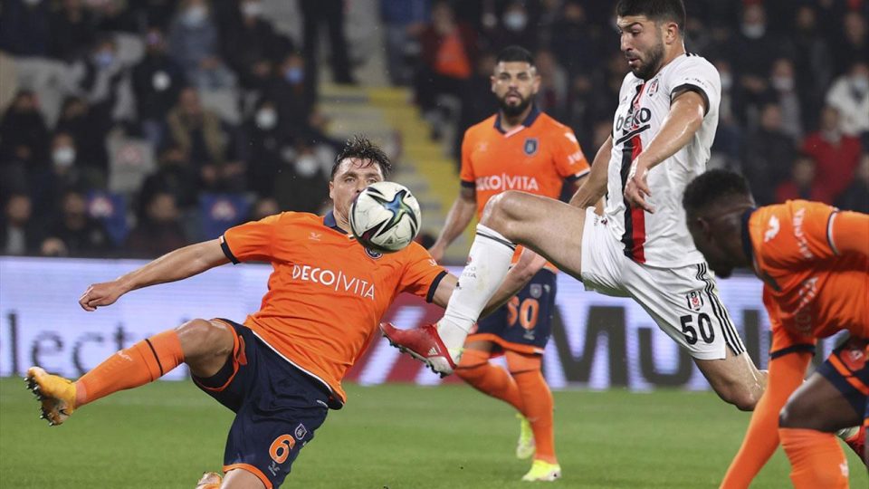 Başakşehir Beşiktaş’tan 3 puanı aldı