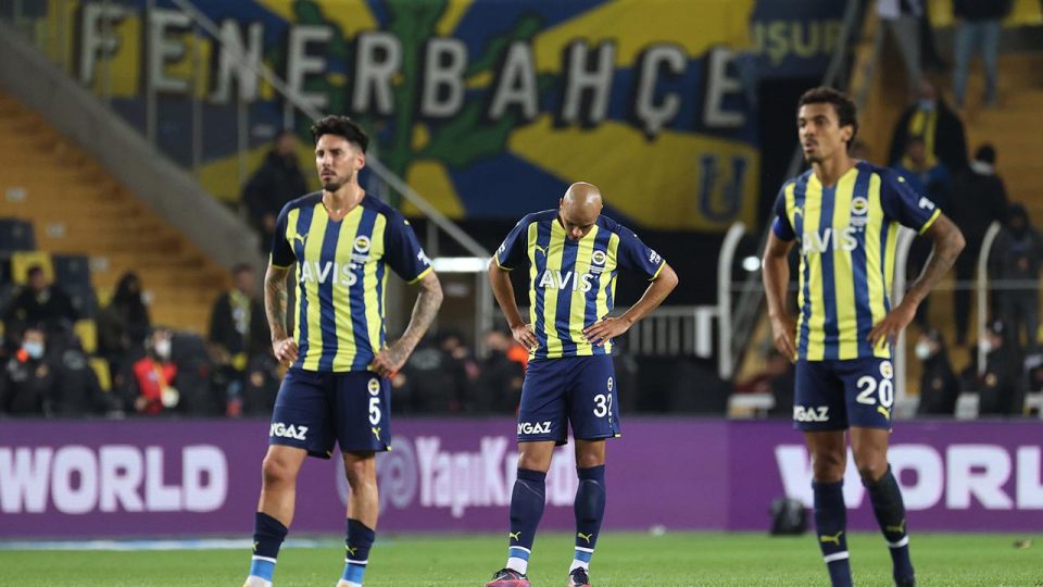 Fenerbahçe ligde üst üste 2. mağlubiyetini yaşadı