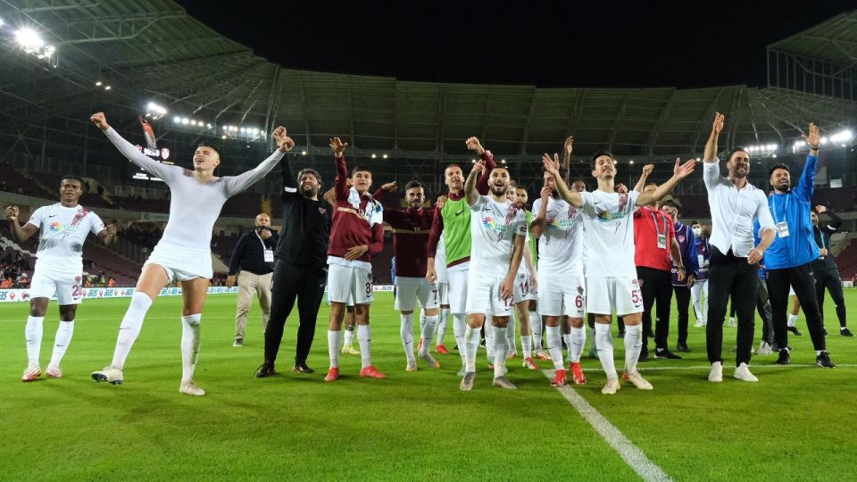 Hatayspor Süper Lig’de gözünü zirveye dikti