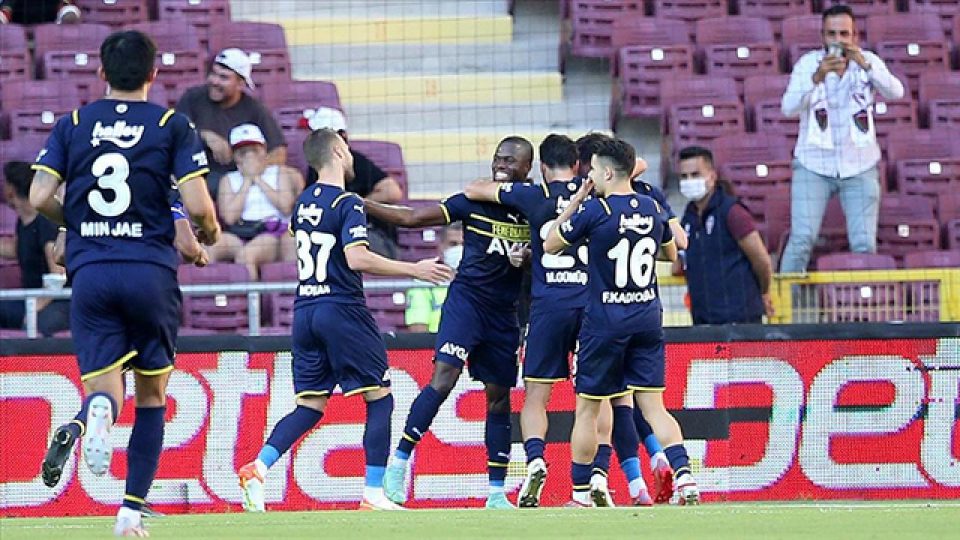 Lider Fenerbahçe, yarın Kasımpaşa’yı ağırlayacak