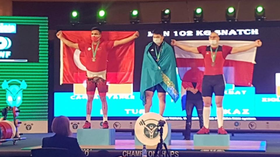 Milli halterci Taner Çağlar dünya ikincisi oldu