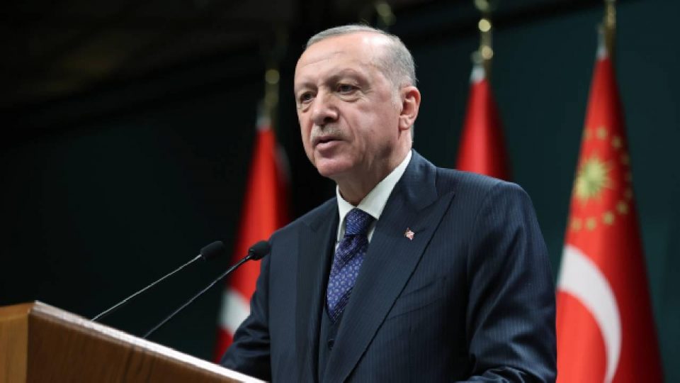 Cumhurbaşkanı Erdoğan’dan VakıfBank Spor Kulübü ve Fenerbahçe Opet’e tebrik