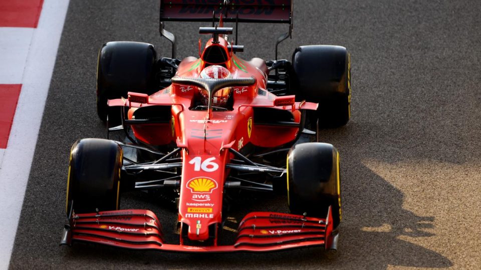 Ferrari pilotu Leclerc koronavirüse yakalandı