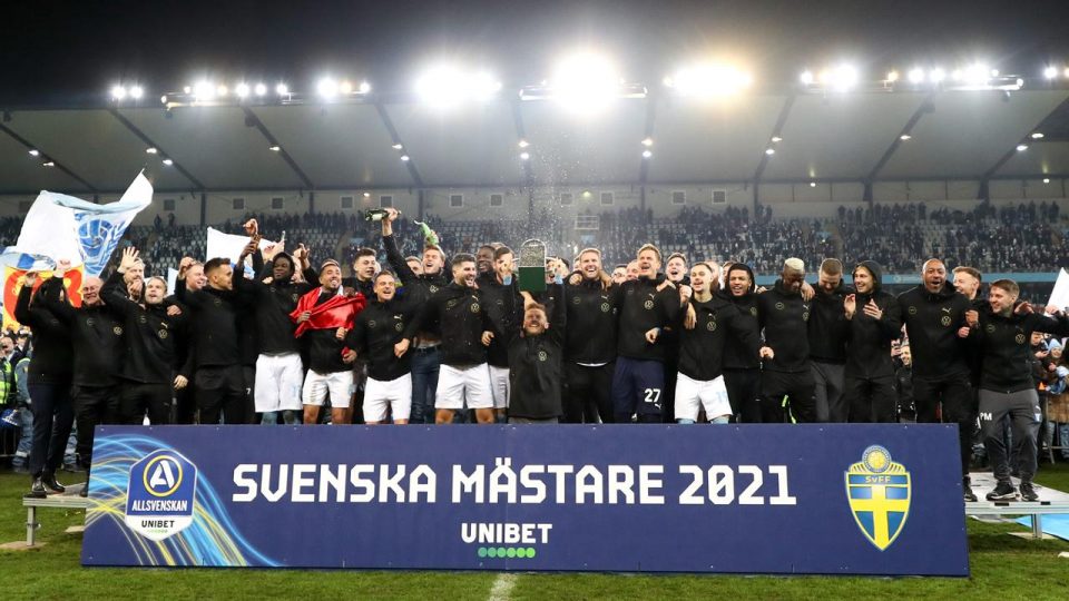 İsveç Birinci Futbol Ligi’nde Malmö şampiyon oldu