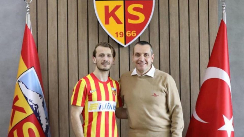 Abdulkadir Parmak Kayserispor’a kiralandı