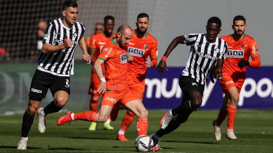 Altay, Süper Lig’de galibiyete hasret