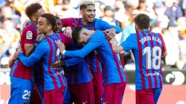 Barcelona 3 puanı 4 golle aldı