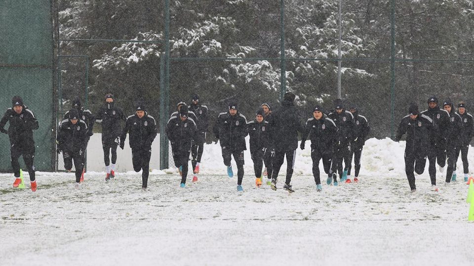 Beşiktaş Galatasaray derbisine odaklandı