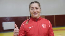 Milli güreşçi Yasemin Adar beşinci şampiyonluğun peşinde