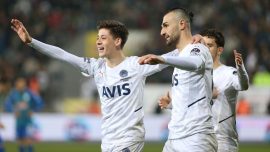Fenerbahçe farklı kazandı