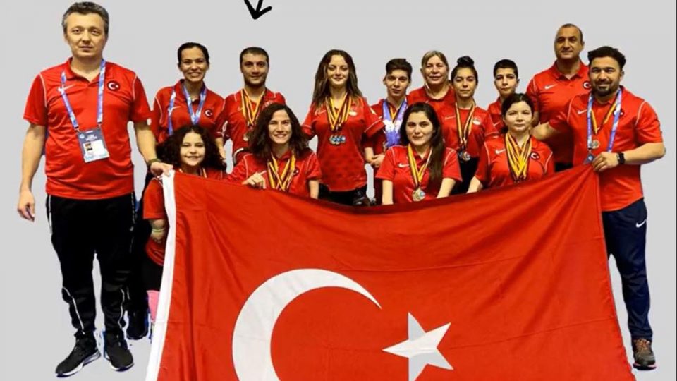 Milli sporculardan 27 madalya