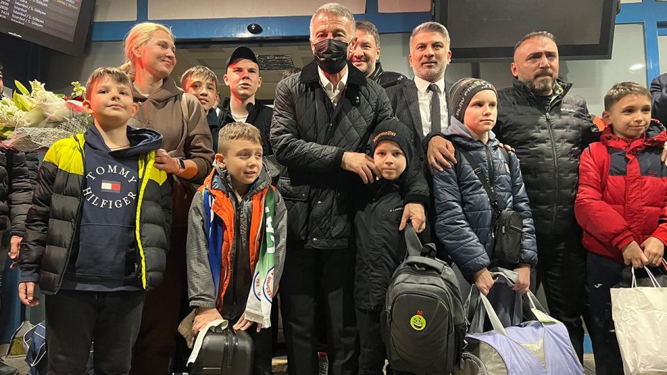 Ukraynalı 131 sporcu Trabzon’a geldi