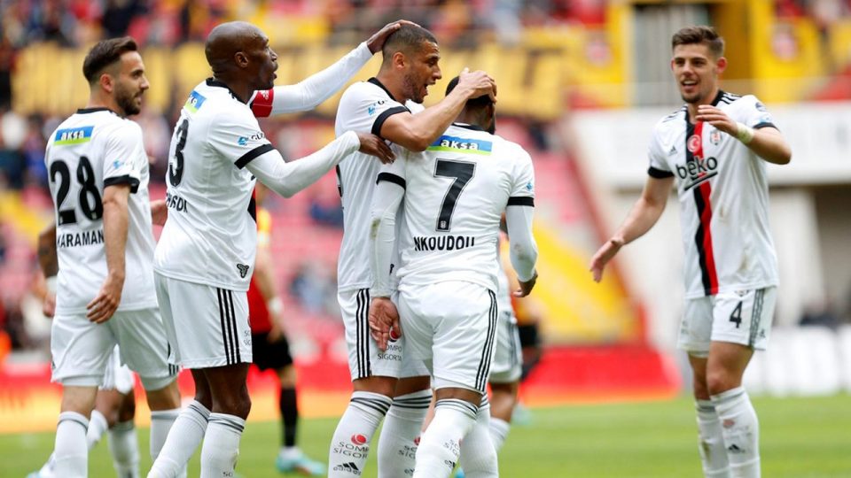 Beşiktaş, Göztepe deplasmanında