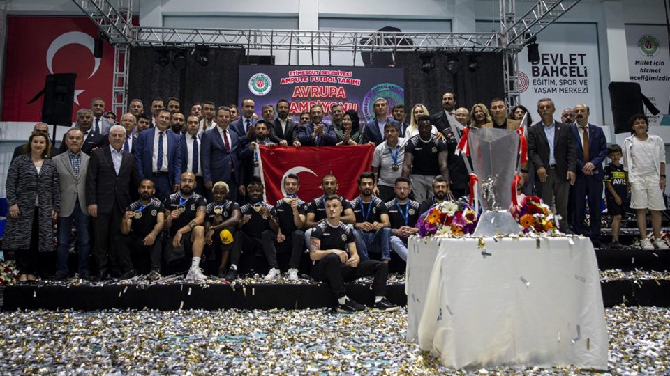 Etimesgut Belediyespor Ampute Futbol Takımı Avrupa şampiyonluğunu kutladı