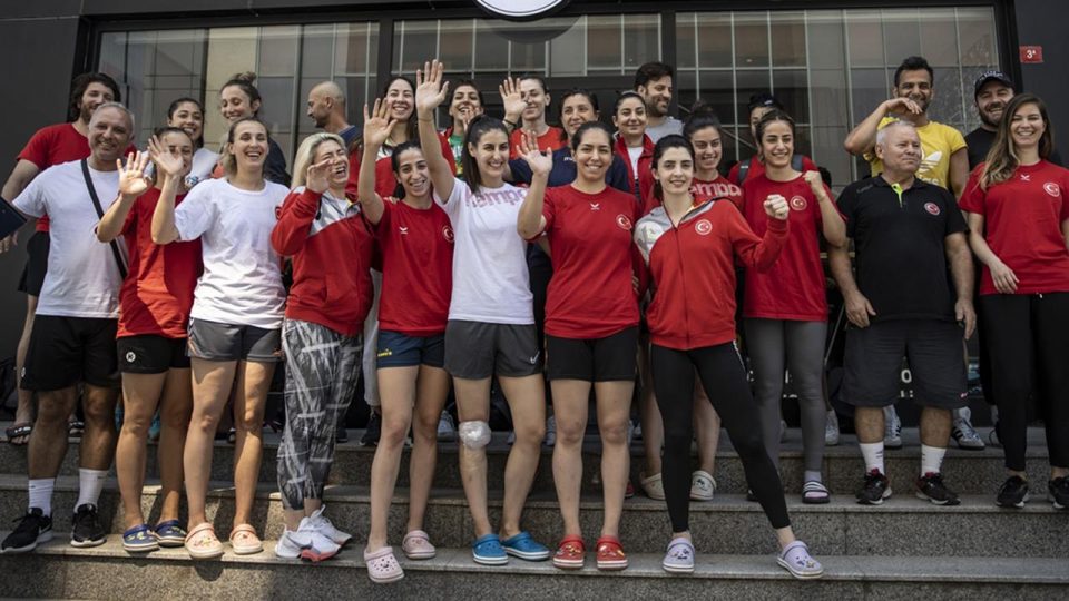 Milli hentbolcuları Akdeniz Oyunları’nda altın madalya hedefliyor
