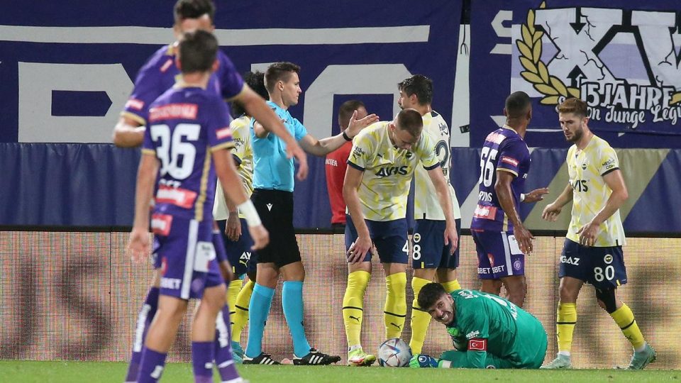 Austria Wien yaşanan olaylardan dolayı özür diledi