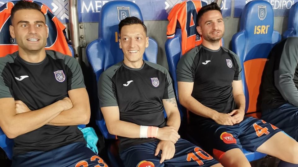 Başakşehir’de Mesut Özil ilk kez maç kadrosunda