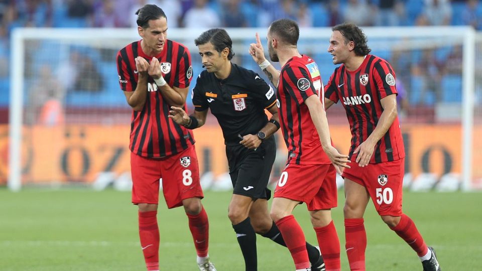 Gaziantep Futbol Kulübü’nden hakem kararlarına tepki
