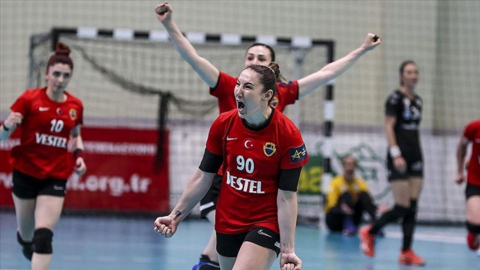 Hentbolda Süper Kupa Kastamonu Belediyespor’un