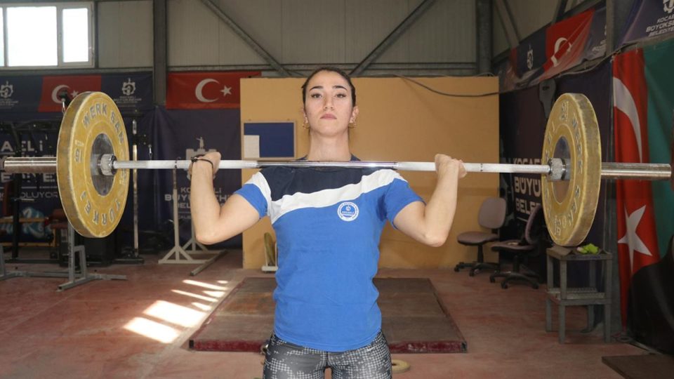 Kadın haltercilerin hedefi Avrupa Şampiyonası’nda zirvede yer almak