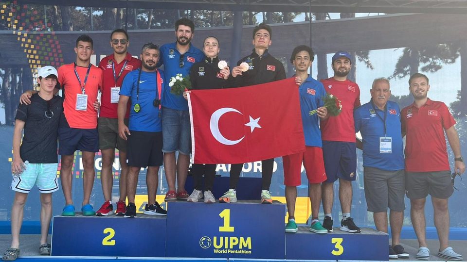 Milli sporculardan bronz madalya