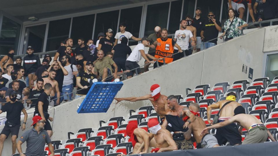Nice-Köln maçı öncesinde çıkan olaylarda 2’si ağır 18 kişi yaralandı