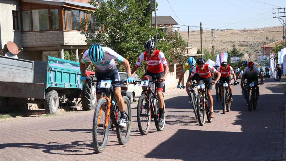 Uluslararası Erciyes MTB Cup Dağ Bisikleti Yarışları’nın ikinci etabı koşuldu