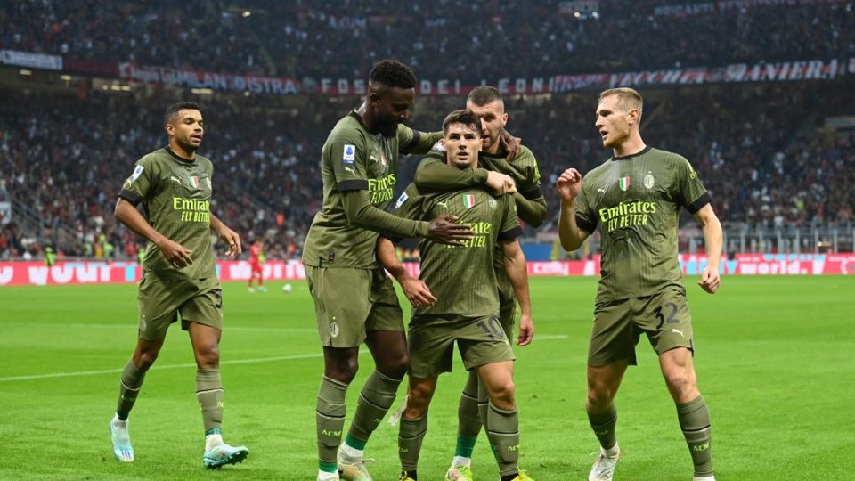 Milan, Monza engelini 4 golle geçti