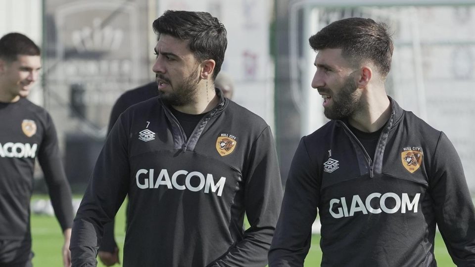 Hull City Ozan Tufan ve Doğukan Sinik’ten memnun
