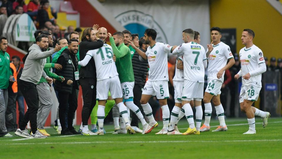 Konyaspor savunmasıyla dikkat çekiyor