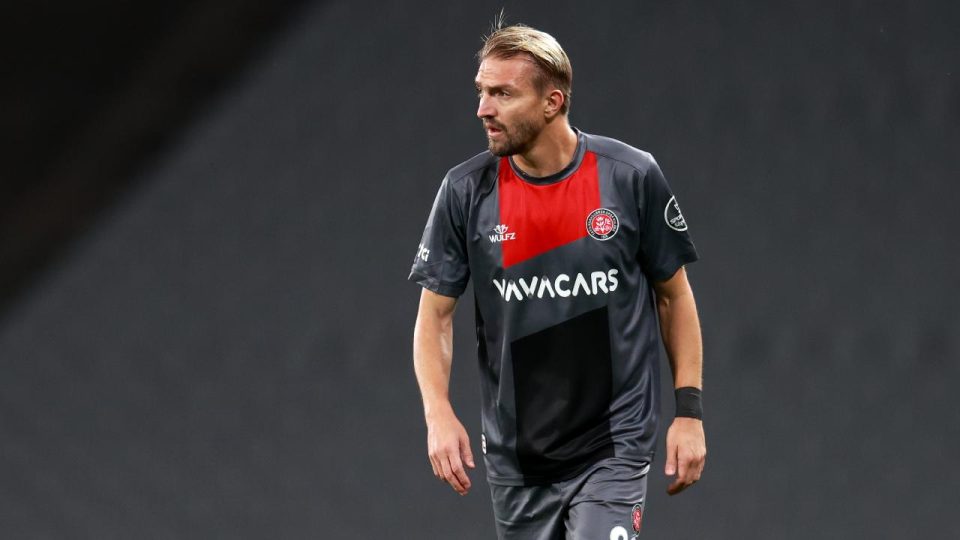 Caner Erkin ile yollar ayrıldı