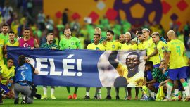 Efsane futbolcu Pele'ye futbol dünyasından destek