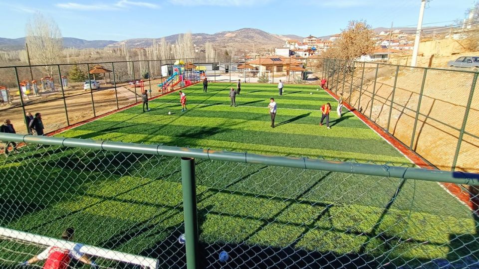 Konya Hüyük’te 10 mahalleye 10 spor tesisi tamamlandı