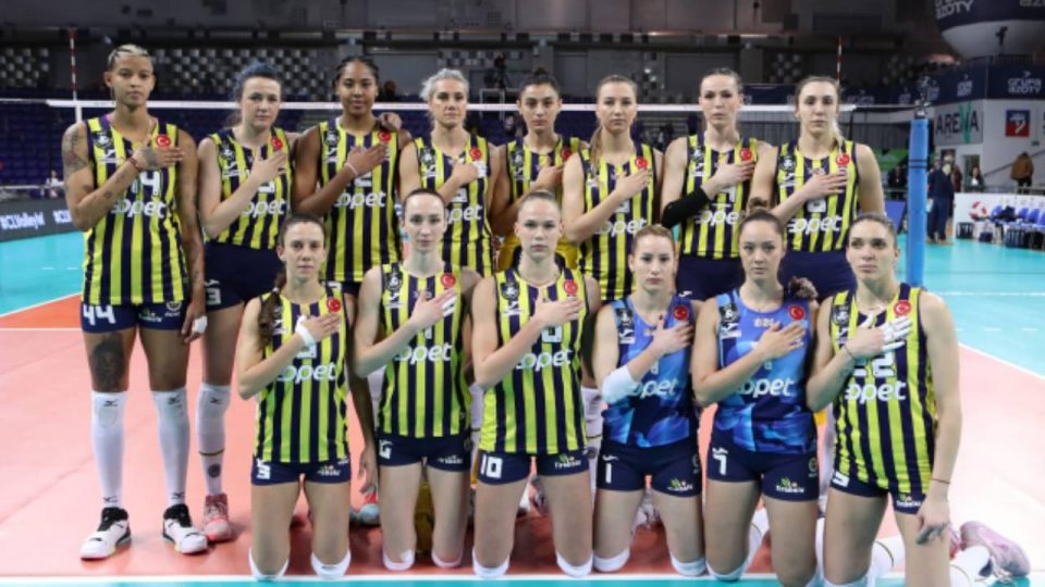 Fenerbahçe Opet, Polonya’dan avantajlı dönüyor