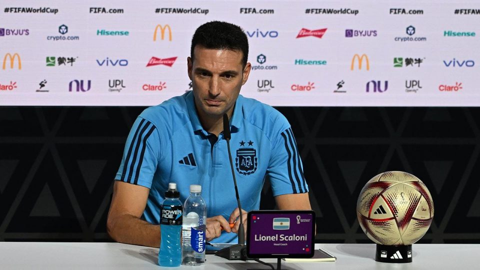 Scaloni 2026’ya kadar Arjantin’de