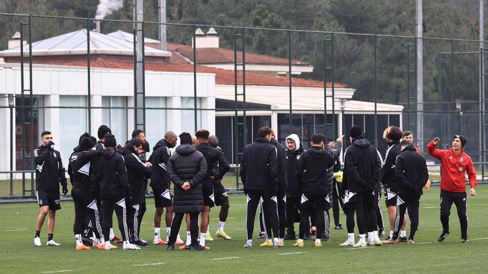 Şenol Güneş kadroda değişikliğe gidecek