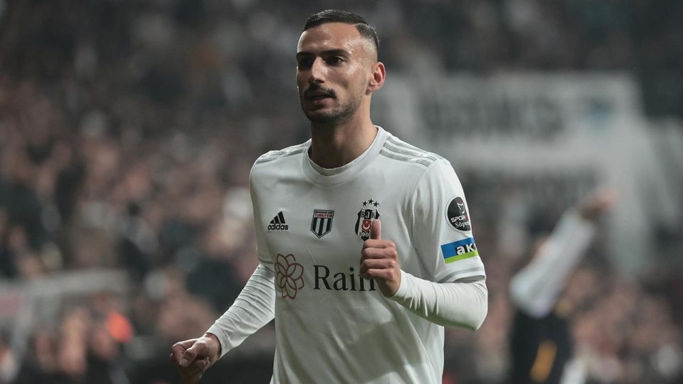 Beşiktaş’ta yeni transferler sahne aldı