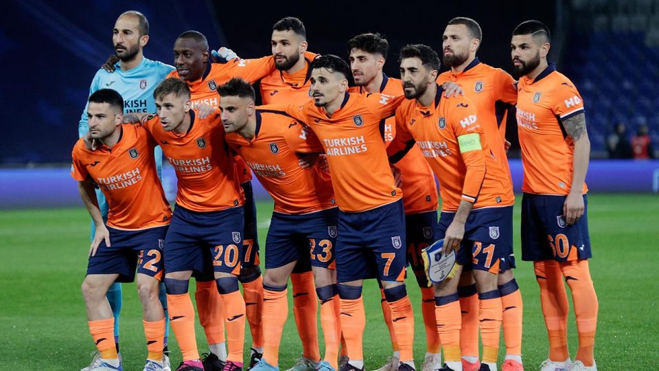 Emre Belözoğlu’ndan 2 değişiklik